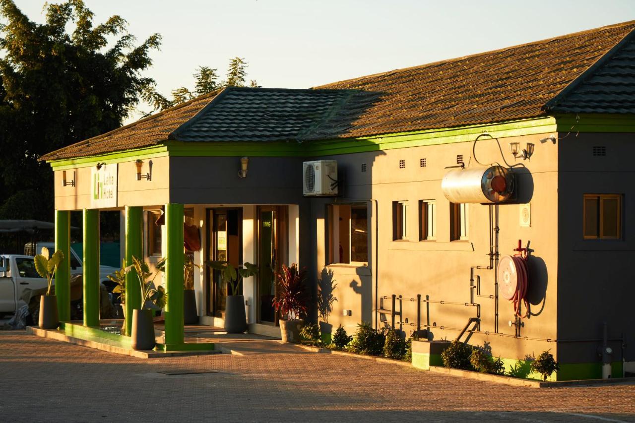Laha Hotel Maun Ngoại thất bức ảnh