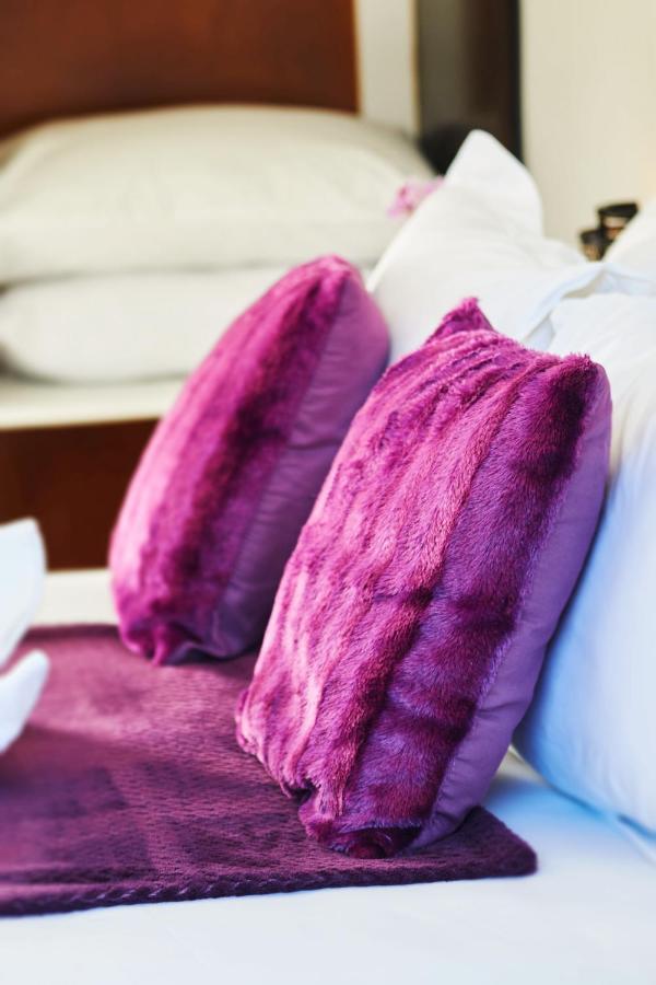 Laha Hotel Maun Ngoại thất bức ảnh